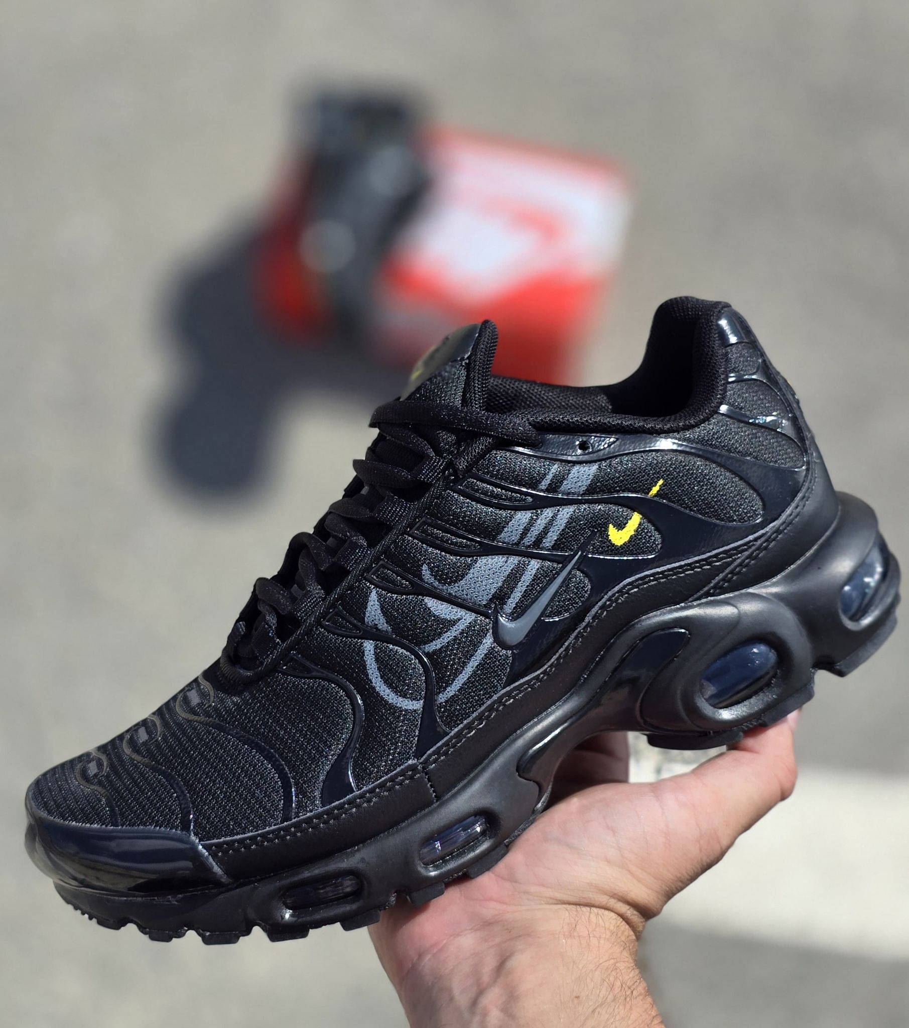 Nike TN Negra 3 logos