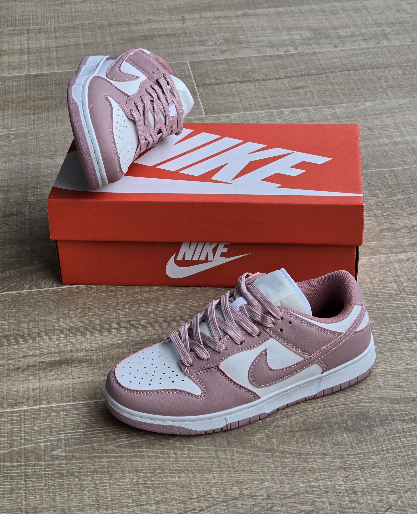 Nike Dunk Low Pink