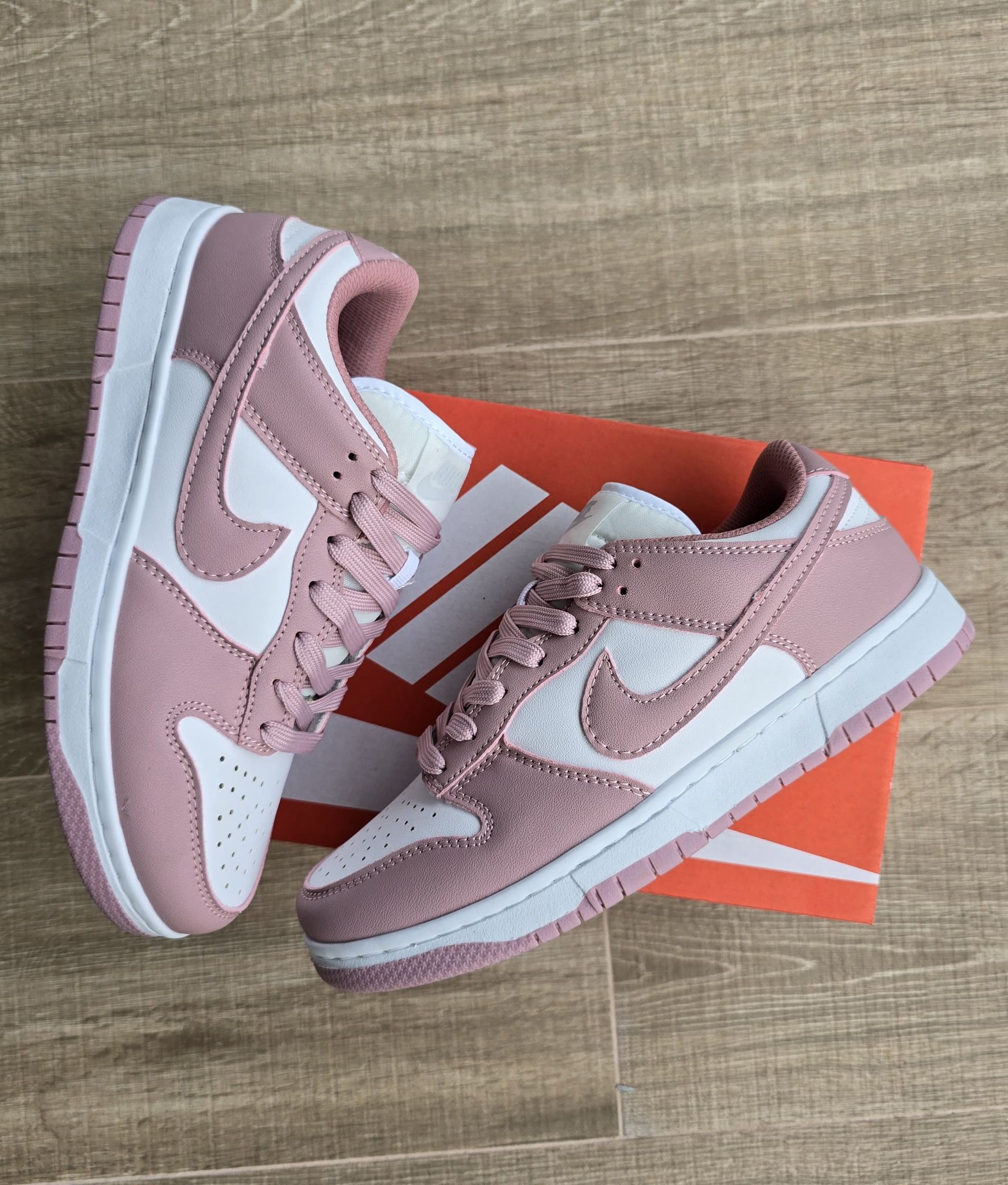 Nike Dunk Low Pink