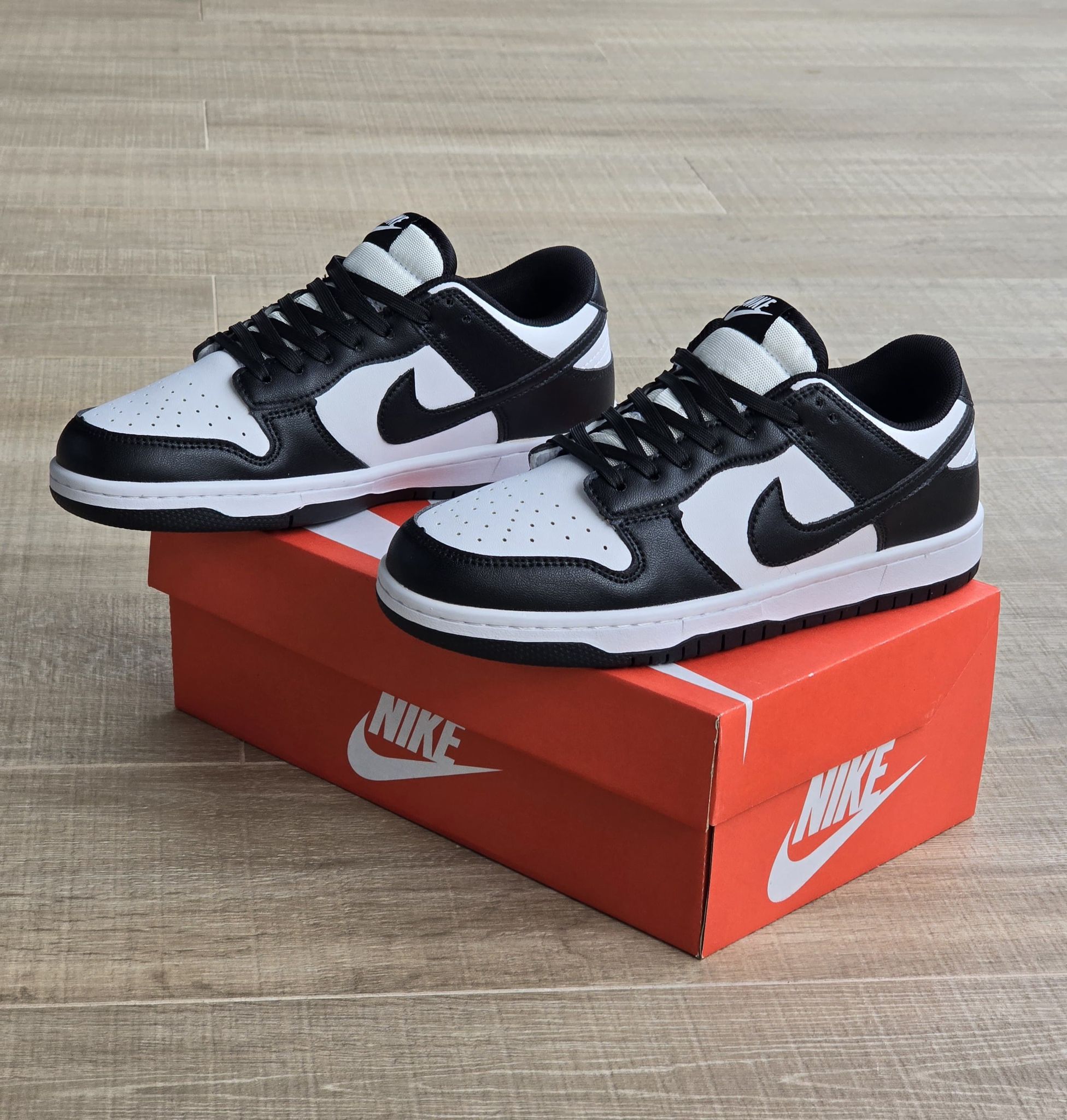 Nike Dunk Low Panda